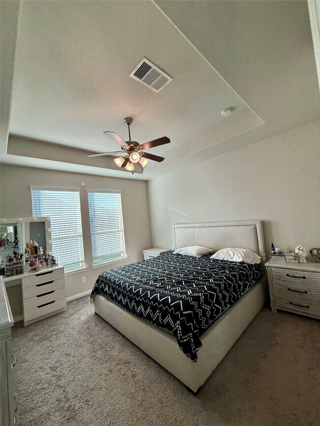 Building Photo - 15402 Sailpoint Ln