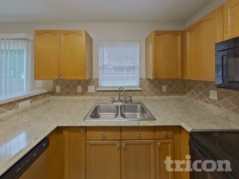 Building Photo - 1040 Counselors Dr