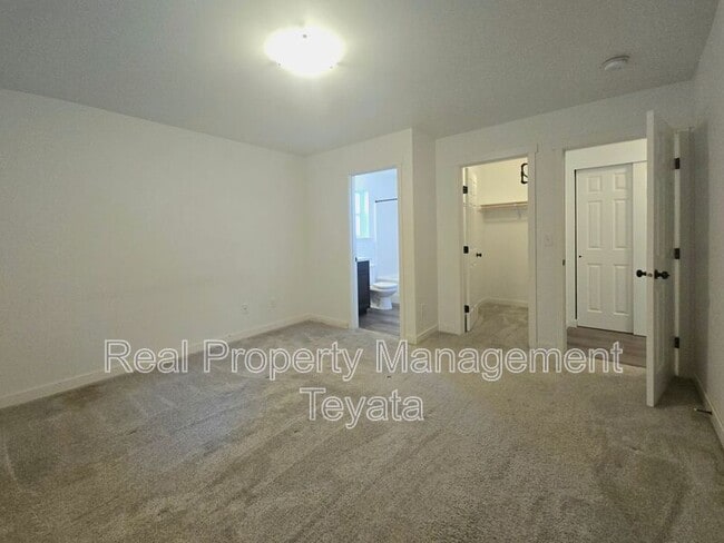 Building Photo - 6270 Fernridge Dr