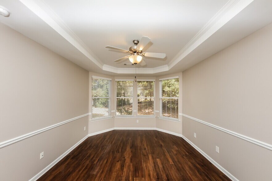 Building Photo - 4550 Black Hills Dr NW