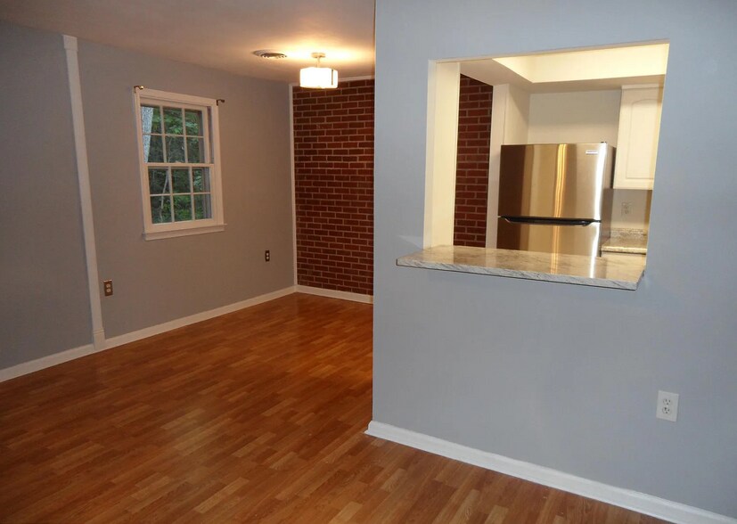 Building Photo - 1814 Yardley Cmn