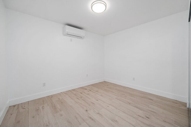 Building Photo - 4714 Berryman Ave