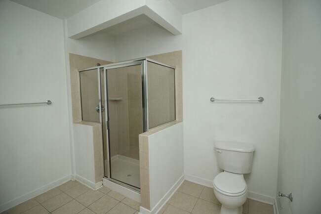 Building Photo - 2026/2027 JHU Off -Campus Gorgeous 2bd/2ba at The Lofts w/ W/D & A/C & more! Available 6/9/26