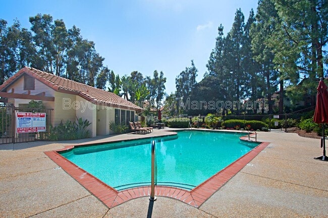 Building Photo - 12580 Carmel Creek Rd