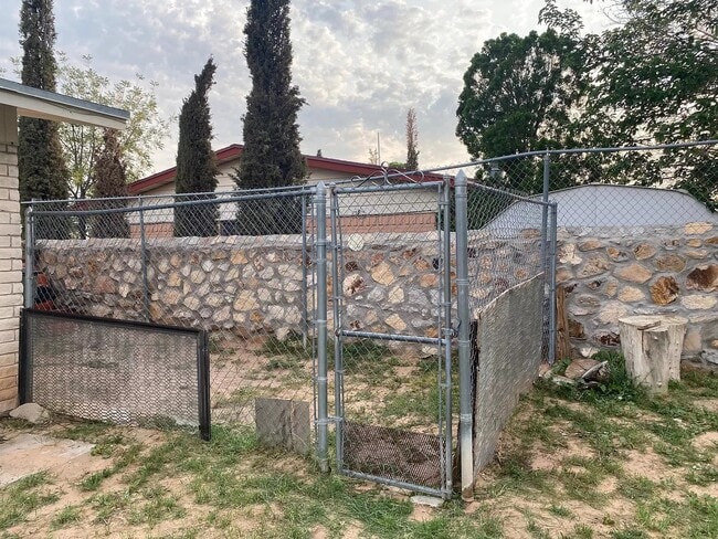 Building Photo - 10801 Havenrock Dr