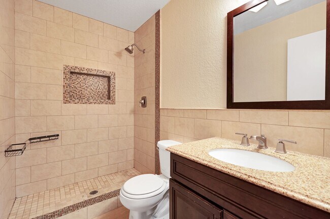 Building Photo - Beautifully Updated Single-Story Home Near...