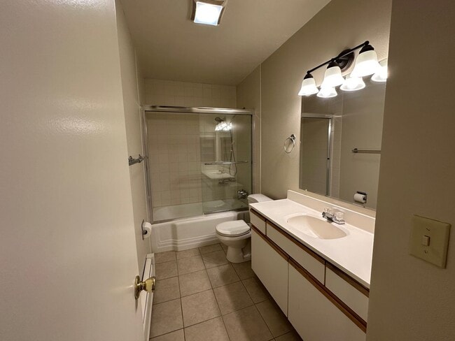 Building Photo - South Hill 3-Bedroom, 2-Bath Rancher with Finished Basement