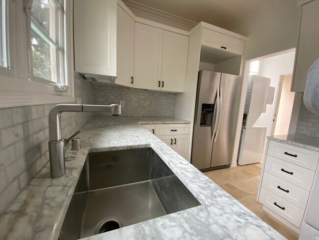 Ice and Water filter !! - 1058 S Ogden Dr