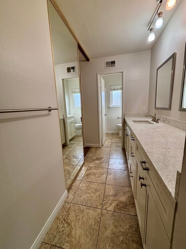 Building Photo - Spacious 4BR San Diego Home with Private Pool