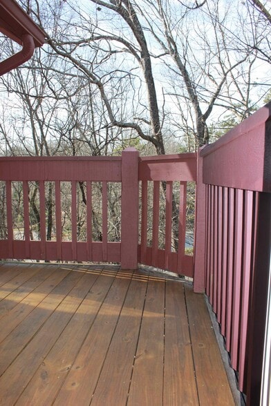 Building Photo - 1307 Red Deer Way
