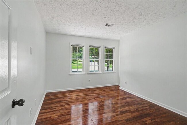Building Photo - 3947 Camrose Pl