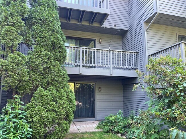Building Photo - 266 Conestoga Way