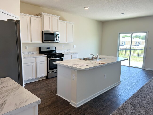 Building Photo - 517 Jarama Cir
