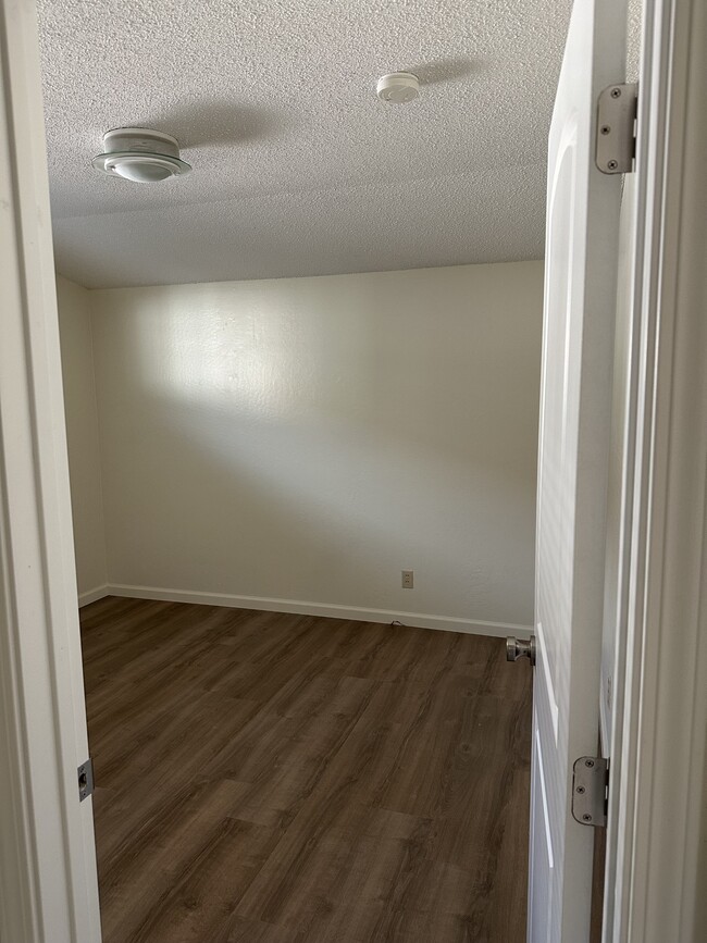 Building Photo - 663 Cordelia Dr