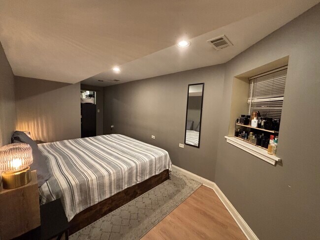 Bedroom view from door - 4871 N Magnolia Ave