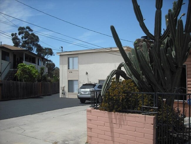 Building Photo - Spacious 2BD/1BA Apartment in Azalea Park ...