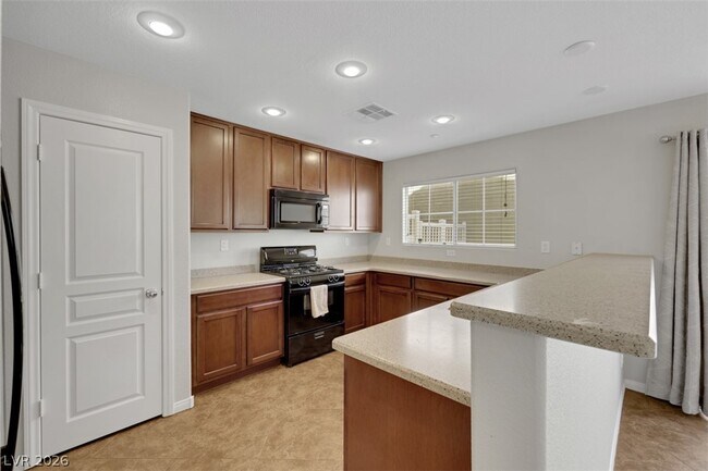 Building Photo - 2089 Waterlily View St