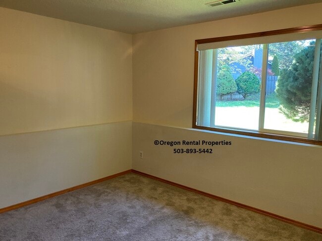 Building Photo - 2511 NE 161st Ave