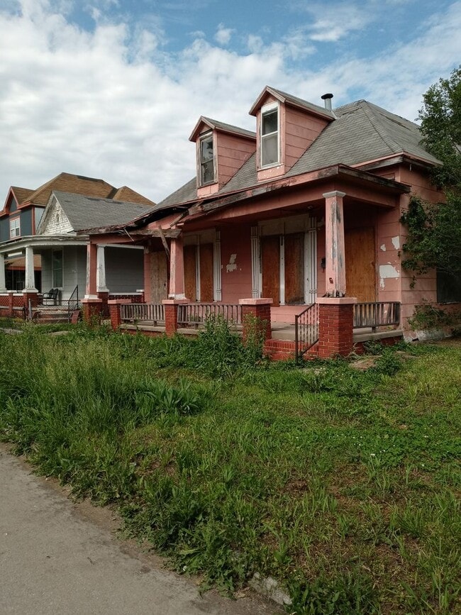 Building Photo - OWNER Finance Home with 10% DOWN