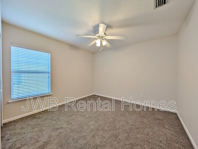 Building Photo - 9240 Hawks Haven Ct