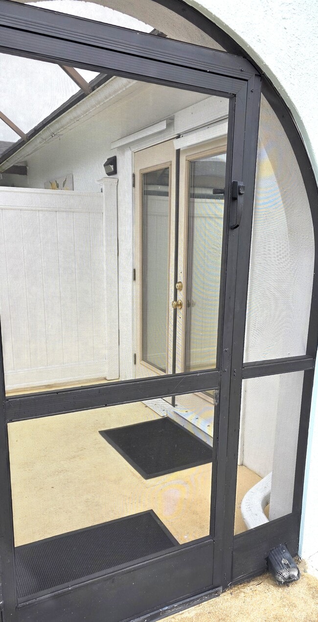Private Patio Entrance - 10910 Diego Dr N