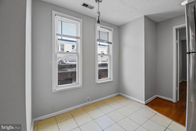 Building Photo - 1403 12th St NW