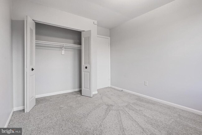 Building Photo - 10322 Castlehedge Terrace