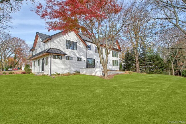 Building Photo - 2 Myrtledale Rd