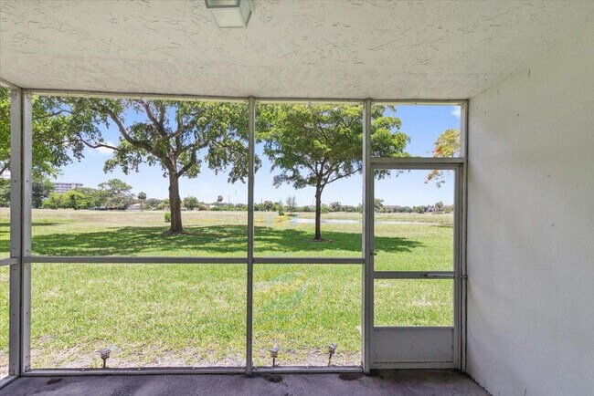 Building Photo - 3080 N Course Dr