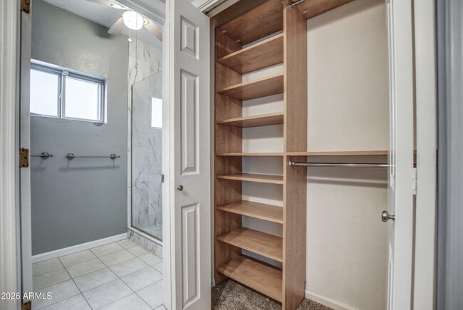 Building Photo - 16518 Lost Arrow Dr