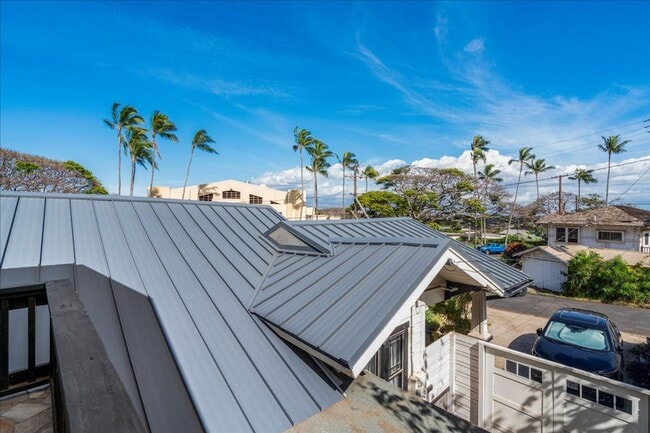Building Photo - Fully Furnished 2-Bedroom + Loft & Serene ...