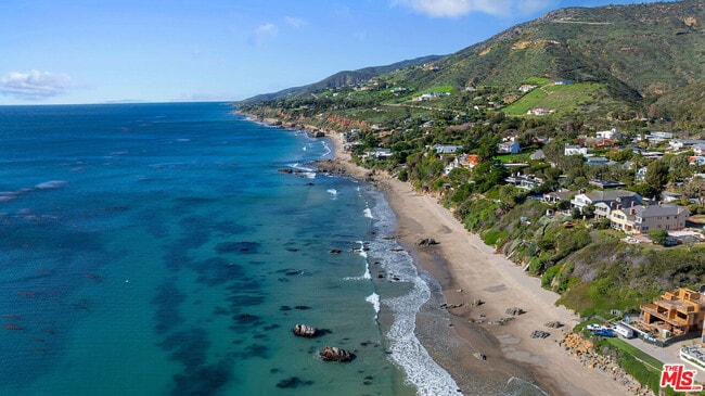 Building Photo - 31763 Cottontail Ln