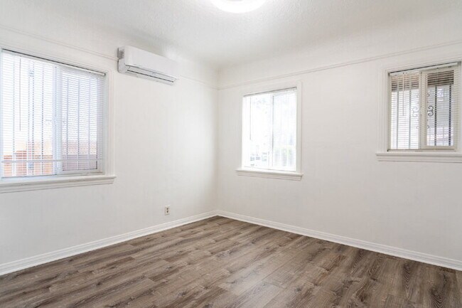 Building Photo - 6765 Lemon Ave