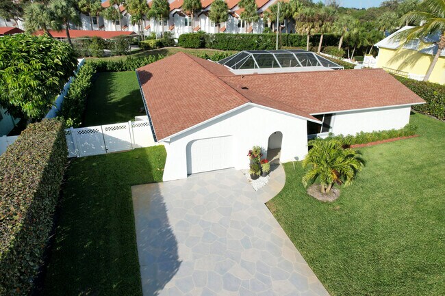 Building Photo - 2289 Windsor Rd