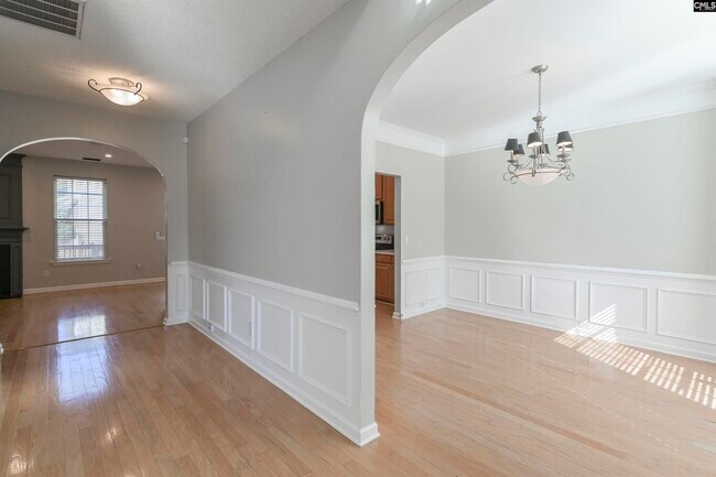 Building Photo - 101 Water Hickory Way