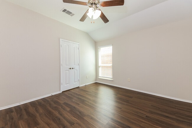 Building Photo - 1629 Applegate Way