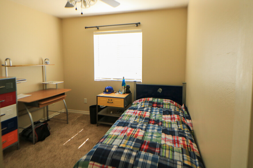 Bedroom 2 - 14343 S Bridgefield Dr