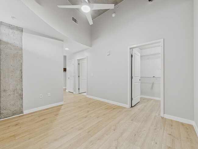 Building Photo - 1700 Bassett St