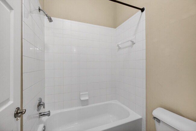 Building Photo - 4991 Bonsai Cir