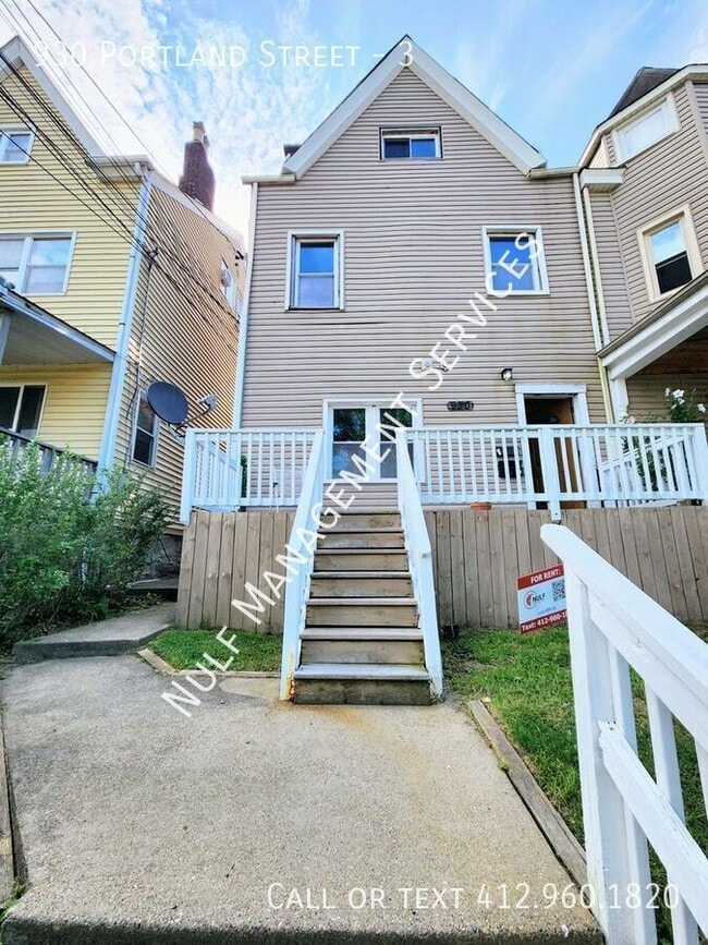 Building Photo - 930 Portland St