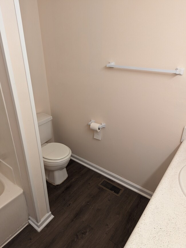 2nd floor bathroom - 251 Knight Dr