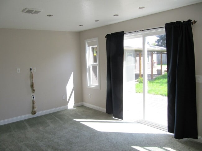 Building Photo - Gardener's Dream on Huge Lot with Landscap...