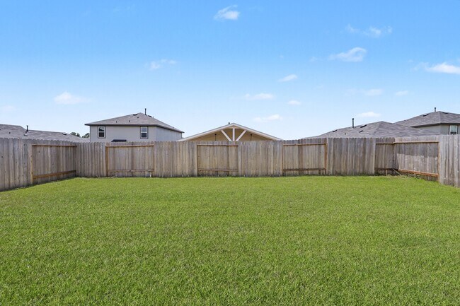 Building Photo - 40839 Hawthorne Glades St