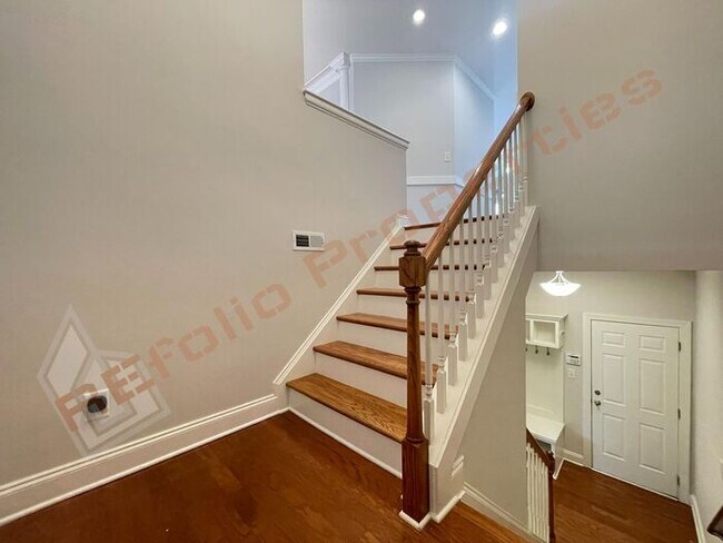 Building Photo - Fresh Paint City Loft by Sherwin-Williams ...