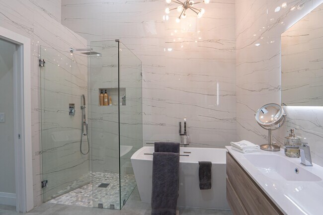 Building Photo - 6670 NW 27th Ave