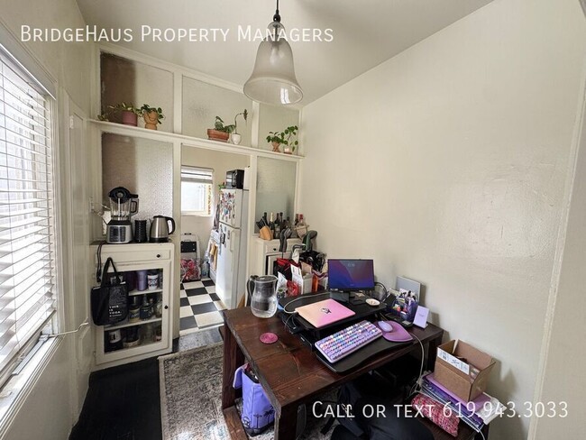 Building Photo - Welcome to your charming 1 bed / 1 bath sa...