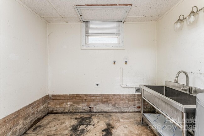 Building Photo - 14013 Eastfield Rd