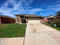 Building Photo - 17416 Wiseman Dr
