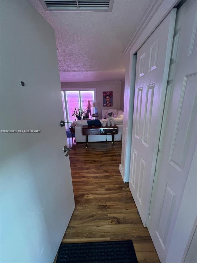 Building Photo - 11111 Biscayne Blvd