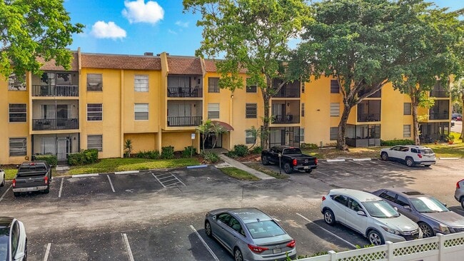 Building Photo - Beautiful 2 bedroom 2 bath Condo in Boca Raton, close to FAU